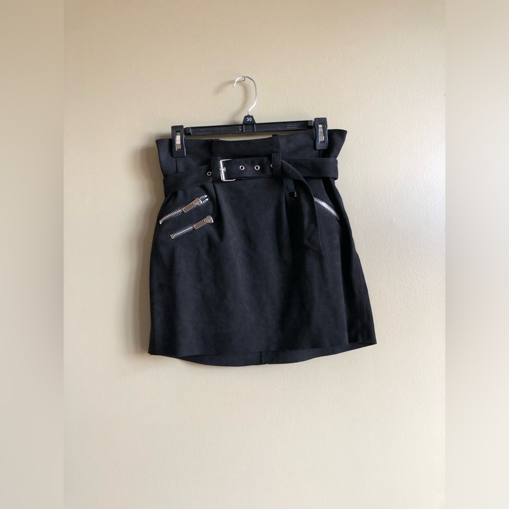 NWT Zara Women Black Suede mini skirt with sliver hardware Size Small